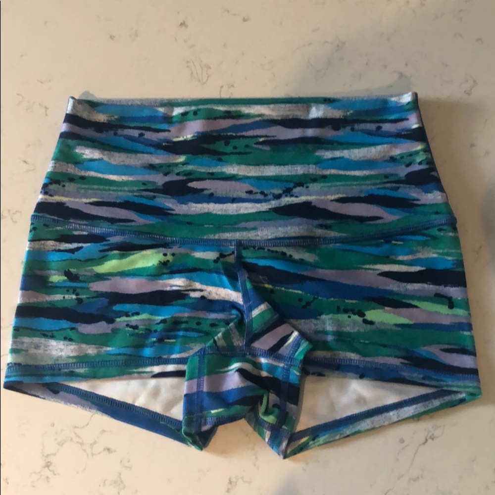 High waisted booty shorts